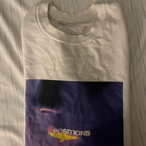 Ariana grande - Picture 1 of 7